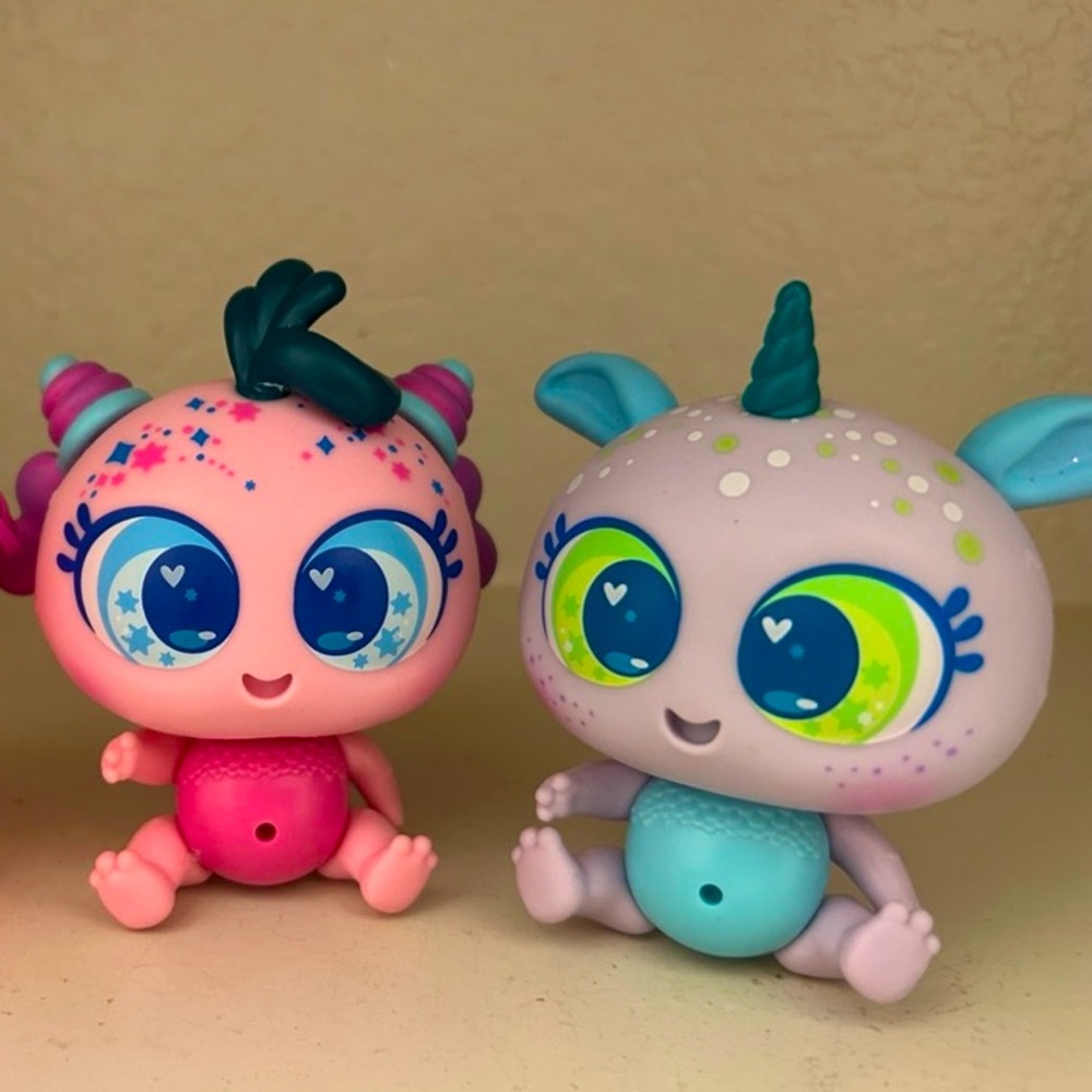 Set of two Distroller neonates!